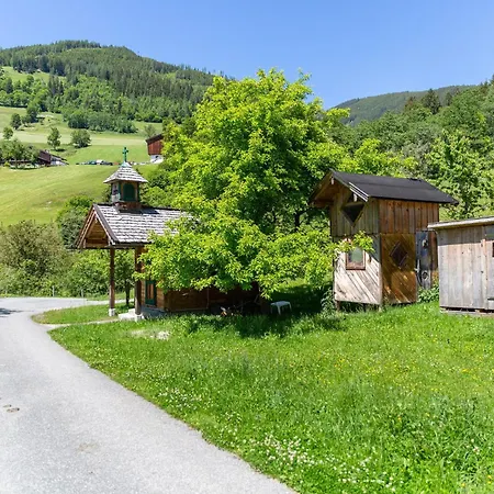 Warm In Salzburg Near Area Uttendorf