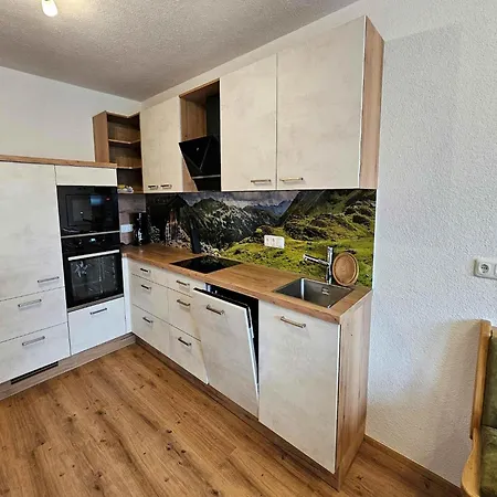 Near Lift * انتدورف